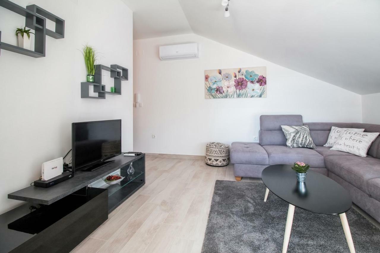 Apartment Hera With Balcony And Free Parking Zadar Exterior foto